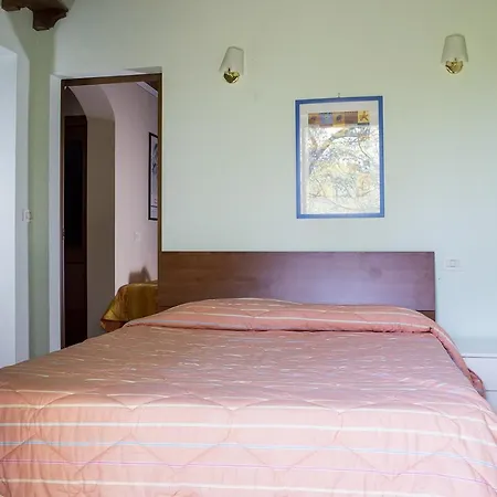 Agriturismo Lupo Bianco Farm stay *