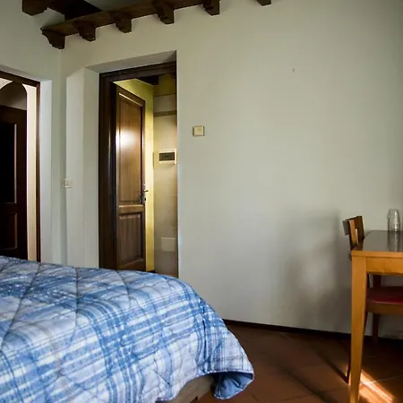 Agriturismo Lupo Bianco Farm stay *
