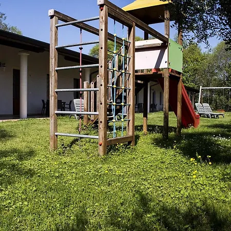 Agriturismo Lupo Bianco Farm stay Monzambano